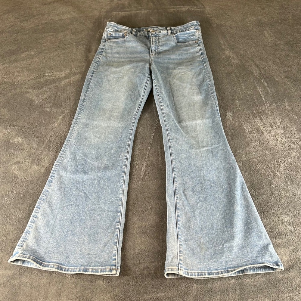 American Eagle Super High Rise Flare Jeans Luxe Stretch Light Wash 14 Regular